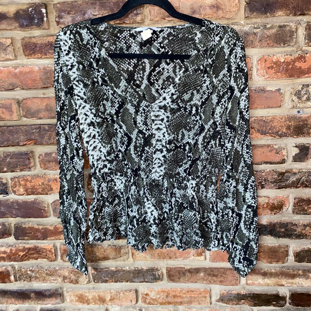 H&M Snakeskin Print Long Sleeve Smocked Waist Blouse Women's Size 2